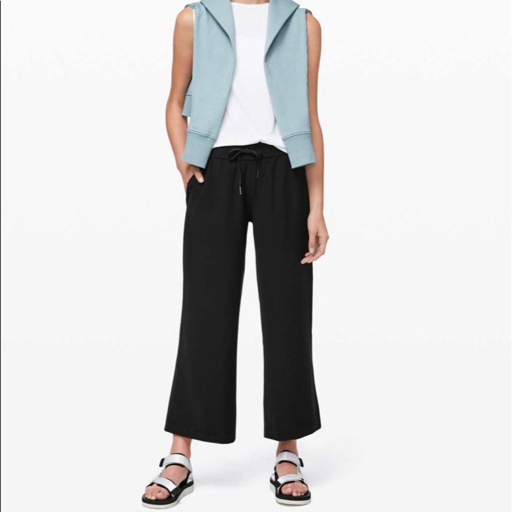Lululemon Bound to Bliss High-Rise 7/8 Pant
Black